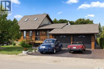 116 Courtside CRESCENT, Pilot Butte 116 Courtside CRESCENT, Pilot Butte